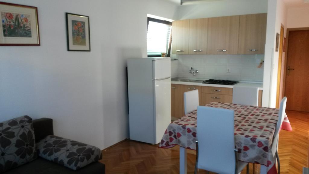 Apt Mirella Apartment Rovinj Ruang foto