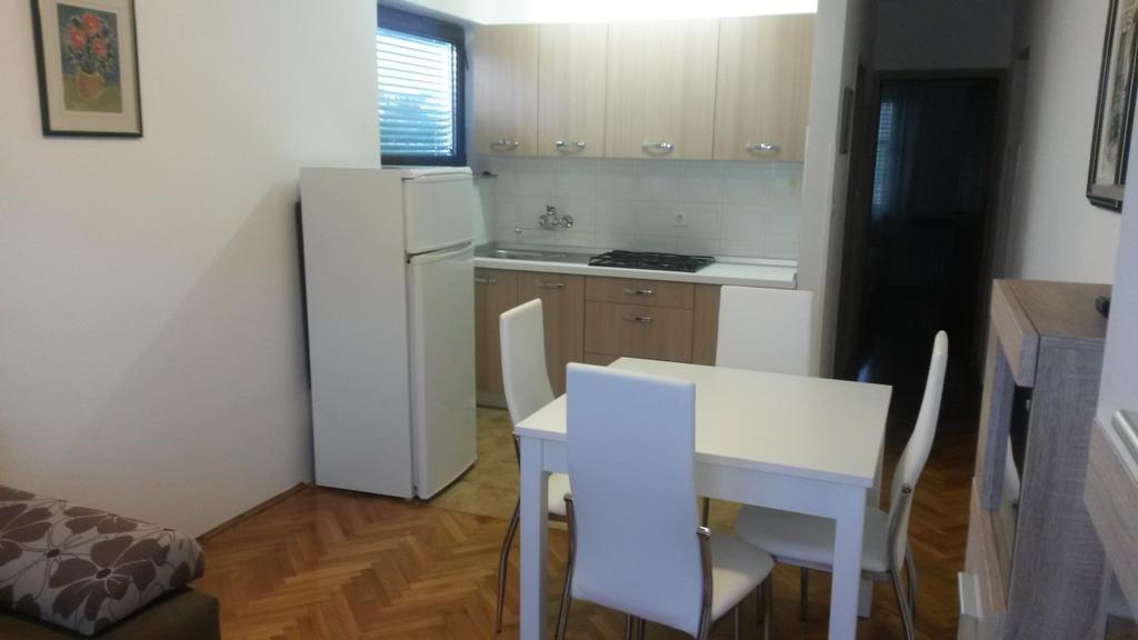 Apt Mirella Apartment Rovinj Ruang foto