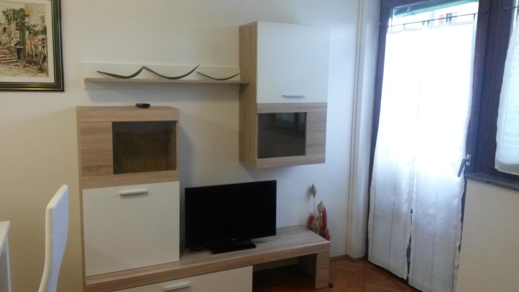 Apt Mirella Apartment Rovinj Ruang foto