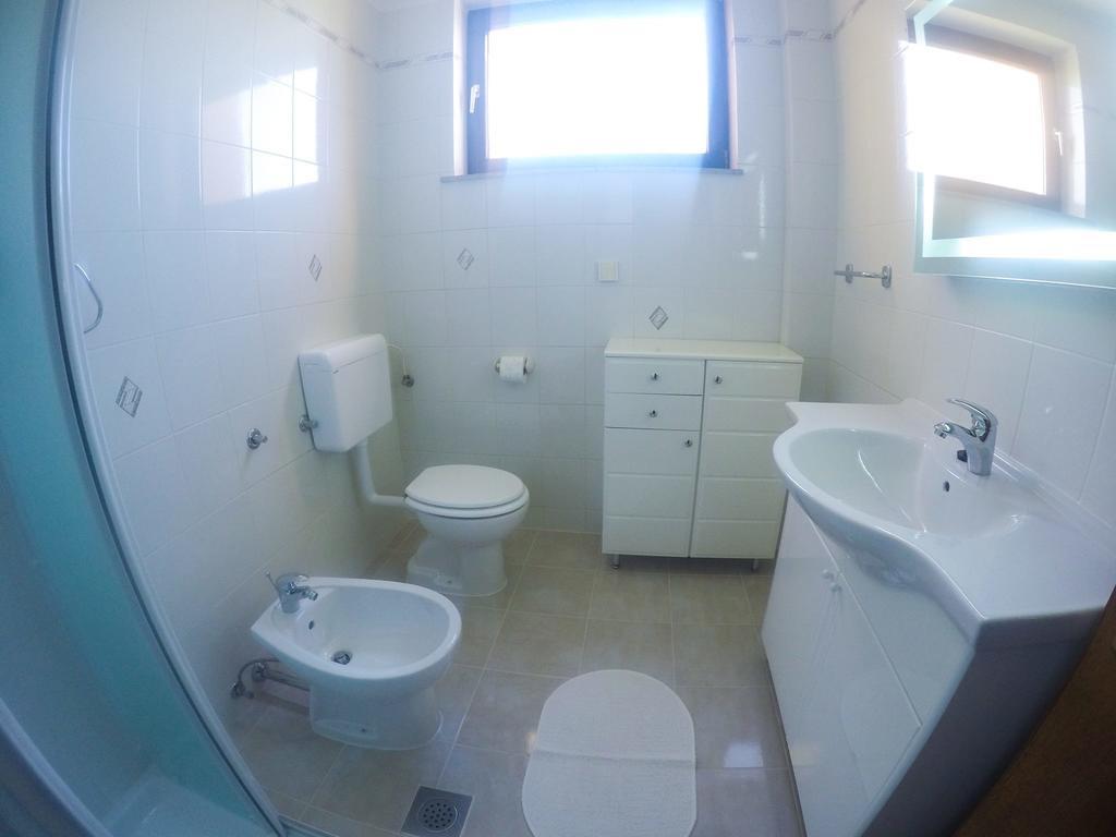 Apt Mirella Apartment Rovinj Ruang foto